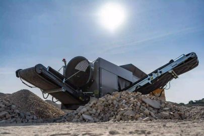 ARK T-104 Trommel Screener