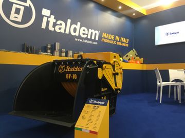 Italdem GF10 Crusher Bucket Attachment